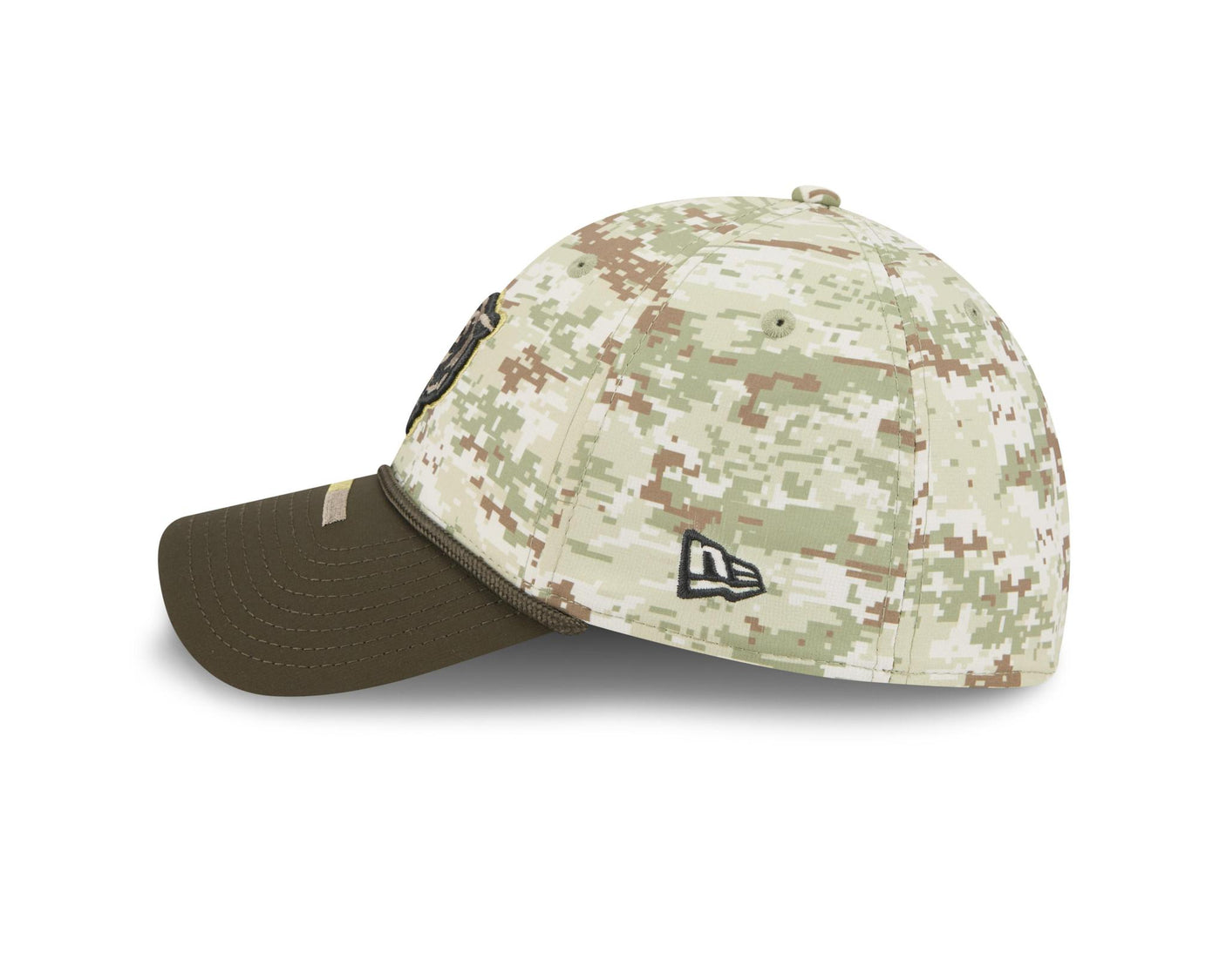 Bears 2025 New Era Men's 39THIRTY Salute to Service Hat