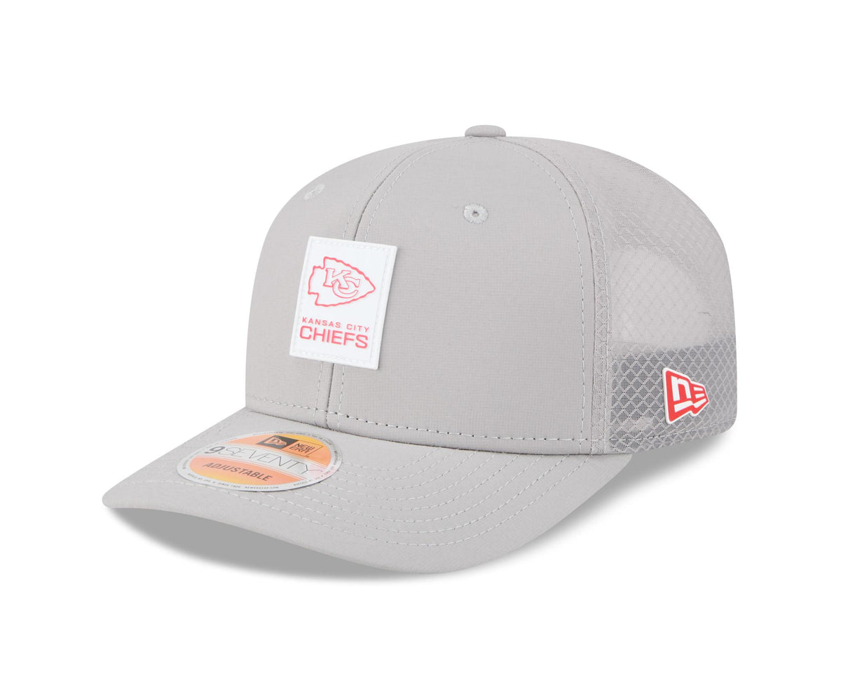 Chiefs 2025 New Era Men's 9SEVENTY Trucker Sideline Hat Pro Football Hall of Fame