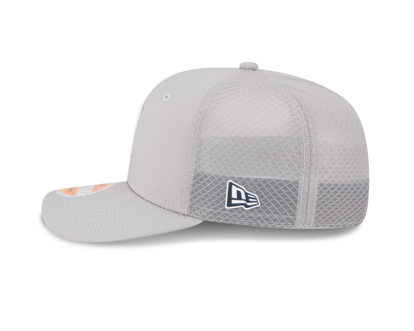 Patriots 2025 New Era Men's 9SEVENTY Trucker Sideline Hat