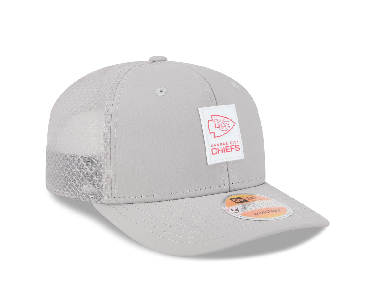 Chiefs 2025 New Era Men's 9SEVENTY Trucker Sideline Hat Pro Football Hall of Fame