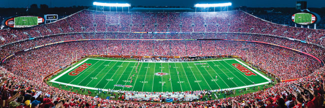 Chiefs 1000pc Panoramic Puzzle - 50yd line