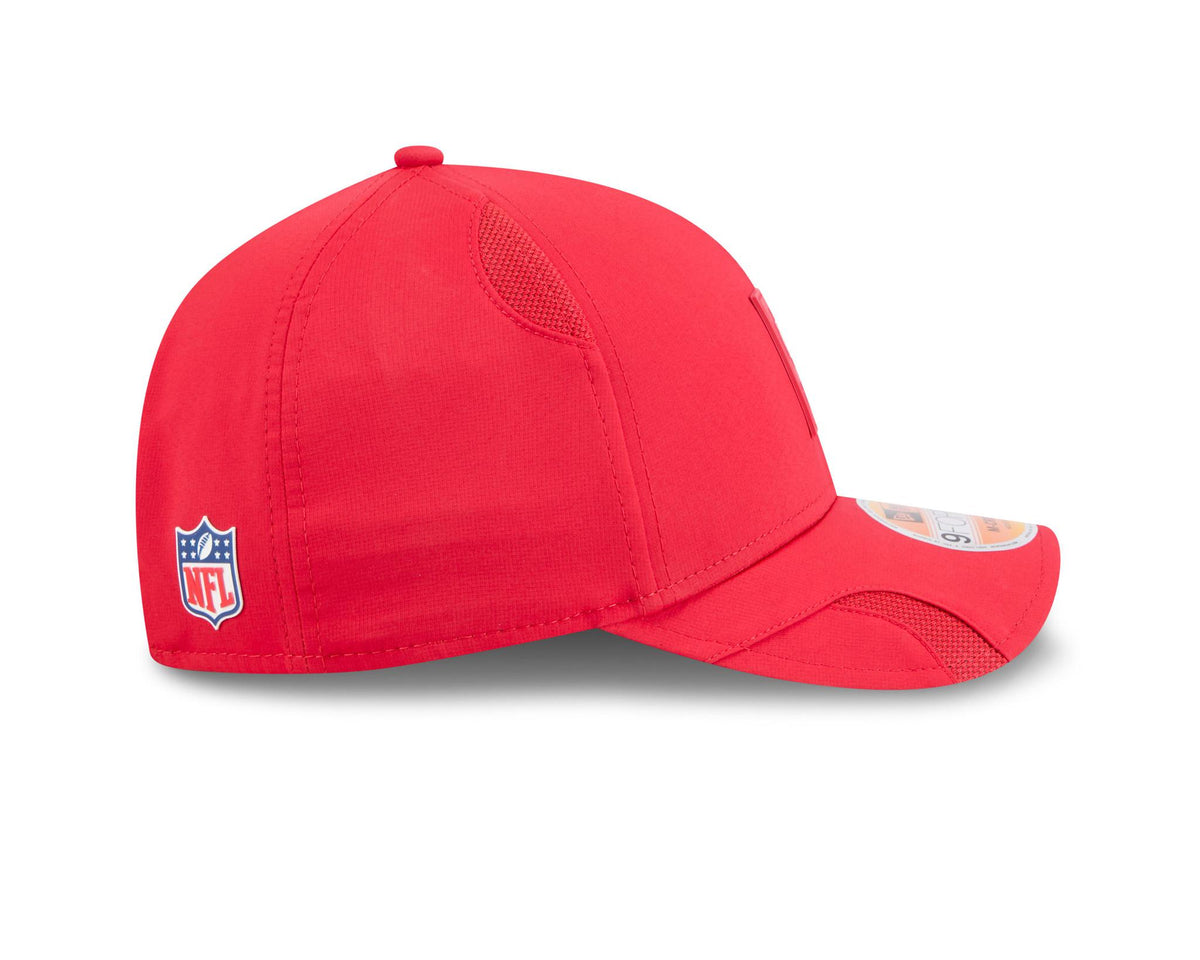 Chiefs 2025 New Era Men's 9FORTY Sideline Hat Pro Football Hall of Fame