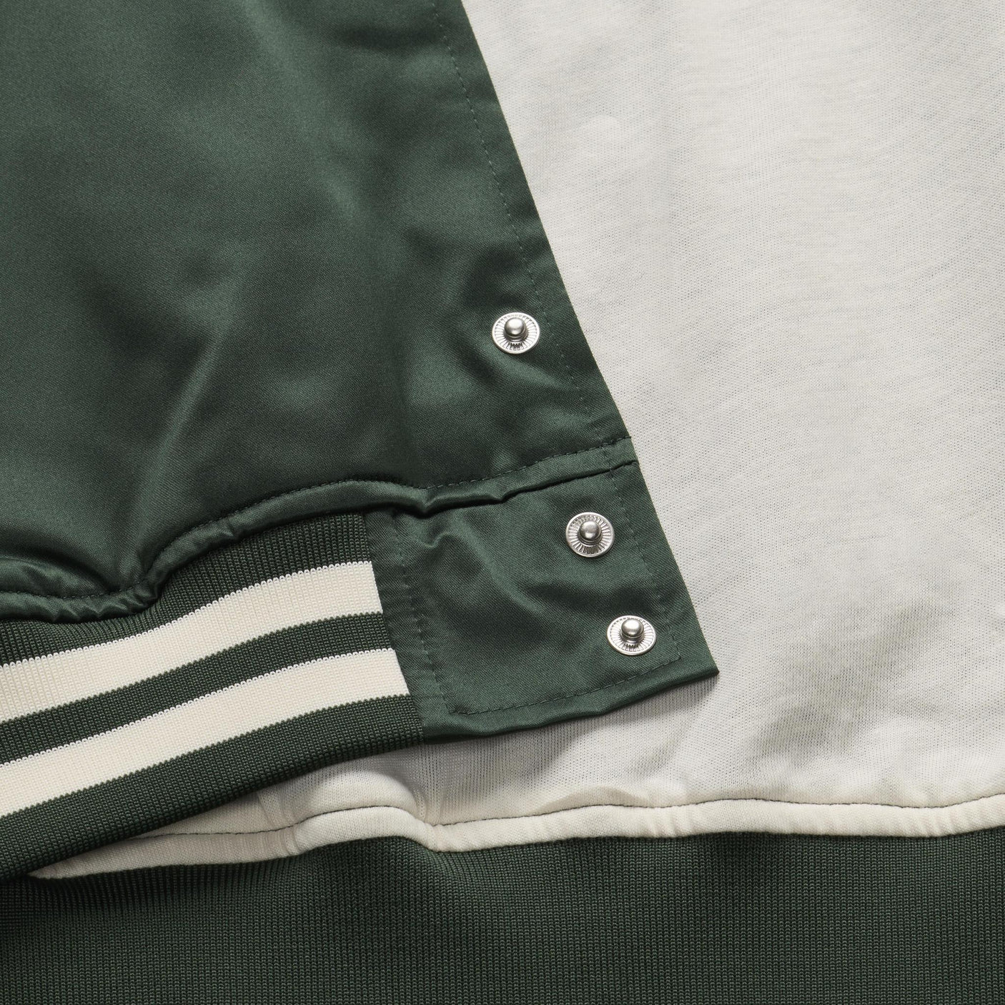 Packers 2026 Mitchell & Ness Men's NFL Retro Roots Lightweight Satin Jacket (10355342508308)