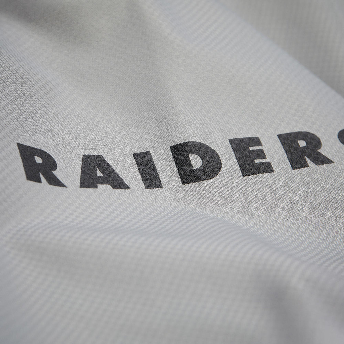 Raiders 2025 Mitchell & Ness Men's NFL Tie Breaker Anorak Vintage Logo Lightweight Windbreaker