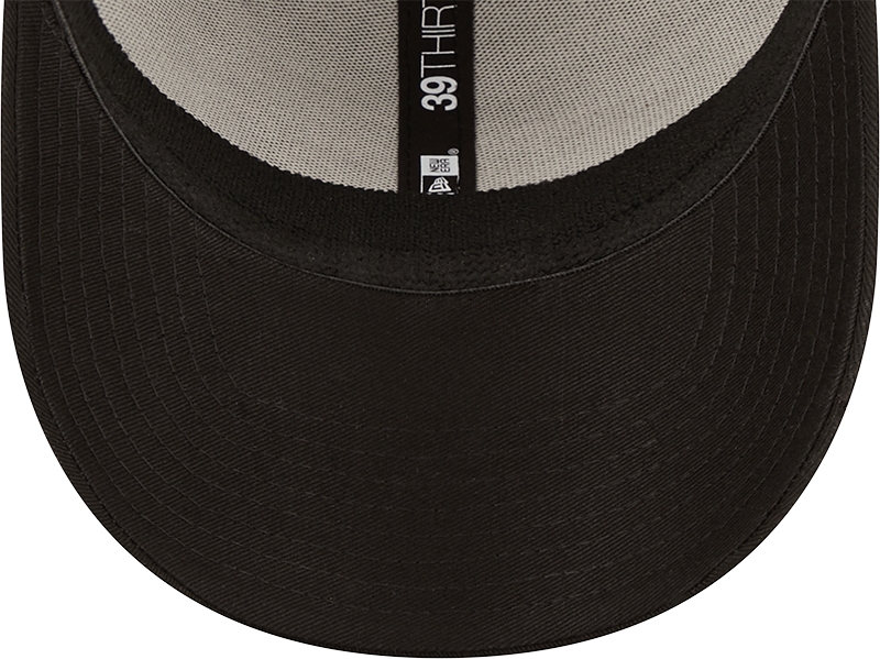 Eagles New Era® 39THIRTY® Neoflex Black Stretch Fit Hat