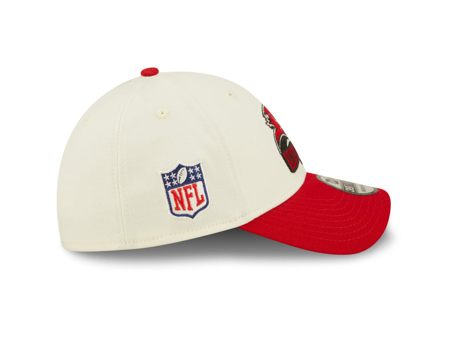 Buccaneers 2022 New Era® NFL Sideline Official 39THIRTY Flex Hat