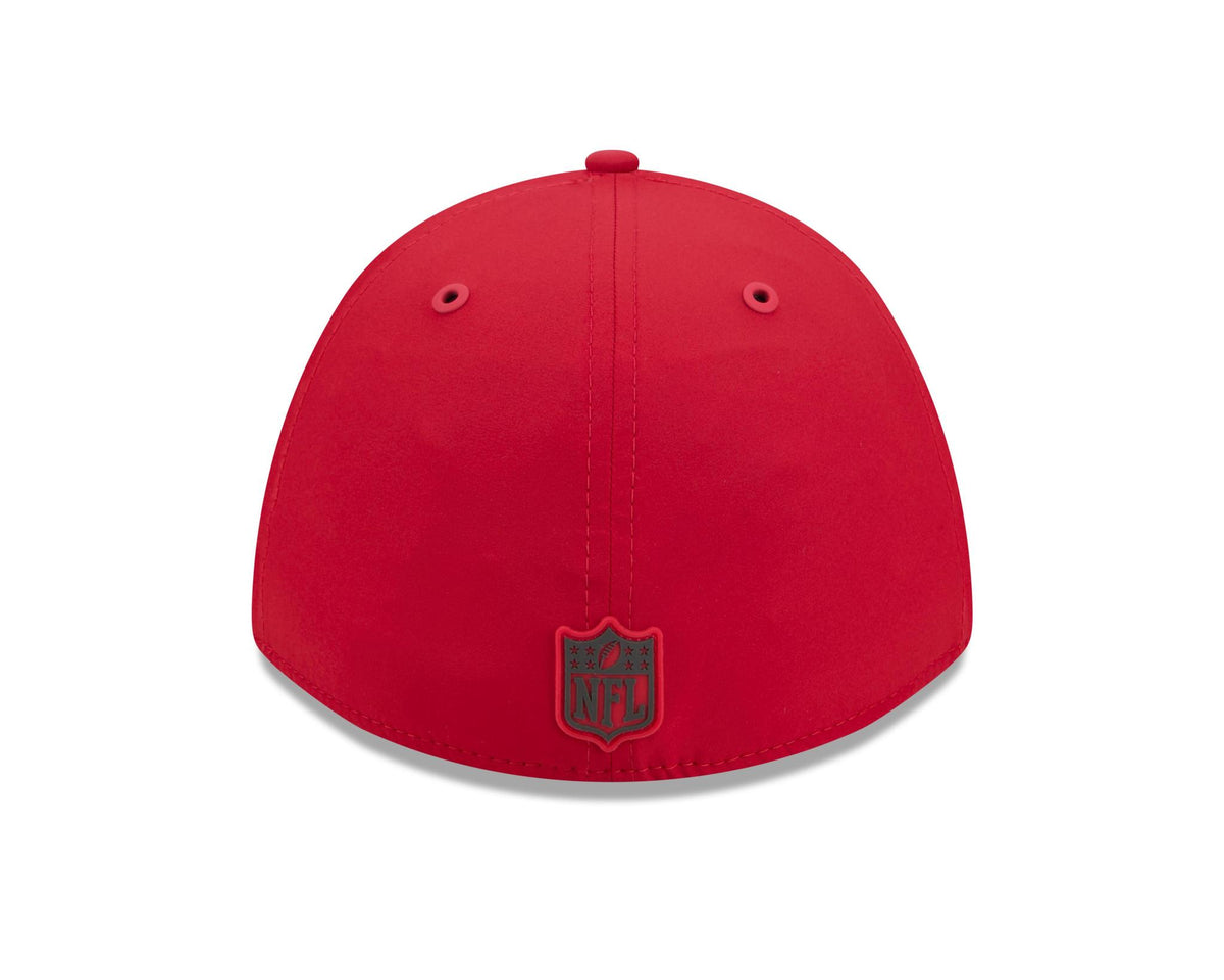 Buccaneers 2026 New Era Men's 39THIRTY Sideline Hat Pro Football Hall of Fame