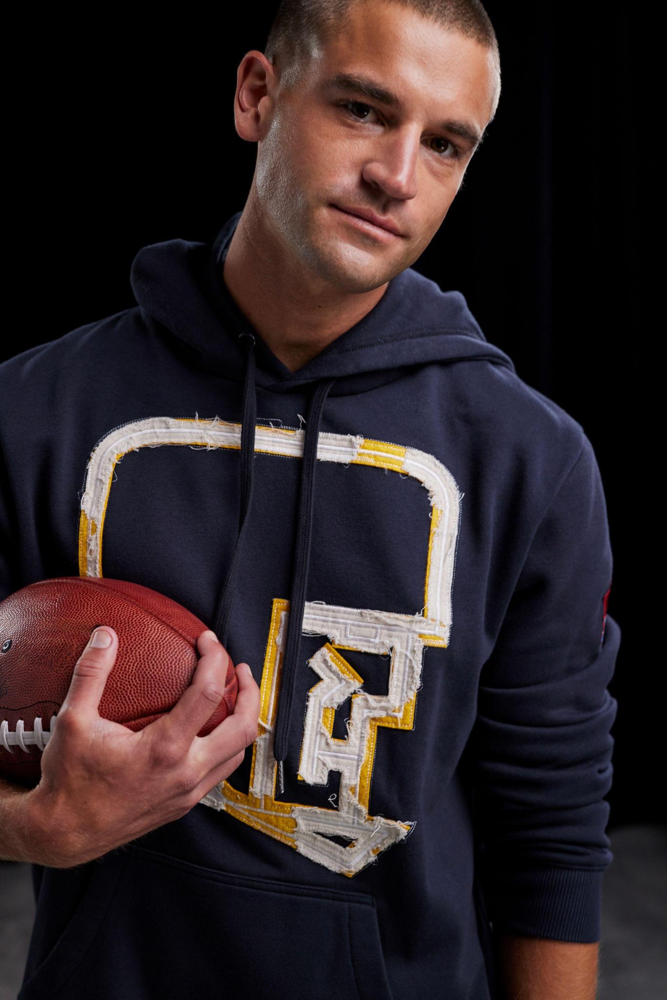 Pro Football Hall of Fame X Haggar - Black Graphic Helmet Pullover Sweatshirt